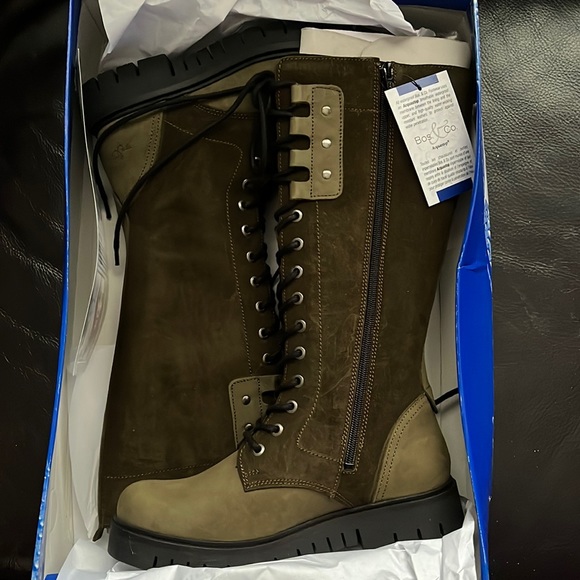 BNIB Bos. & Co. Tall Boots with Laces - Picture 1 of 6